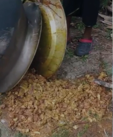 চাঁদা নিয়ে বিরোধ, দোয়া মাহফিলের খাবার নষ্ট করলেন বিএনপি নেতার অনুসারীরা